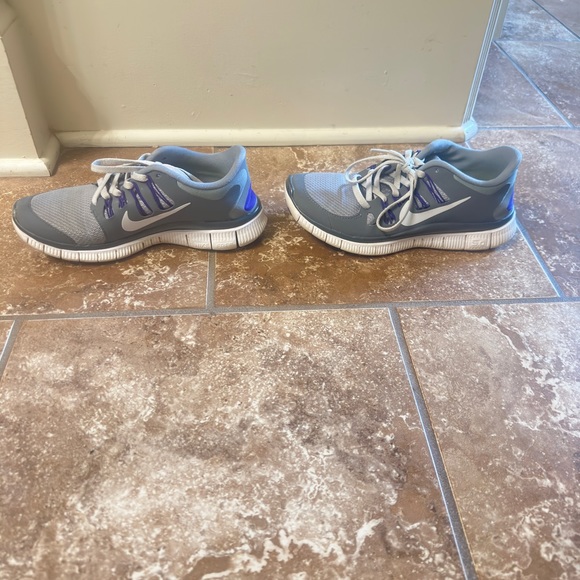 Women’s Nike Free Size 6 - Picture 2 of 2